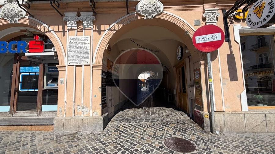 Spațiu pentru birouri în Piața Sfatului | 65 mp | Etaj 1 - 17