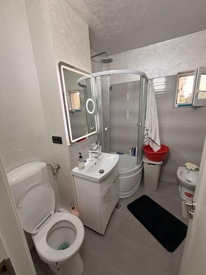 Apartament cu 2 camere decomandat în Ostroveni