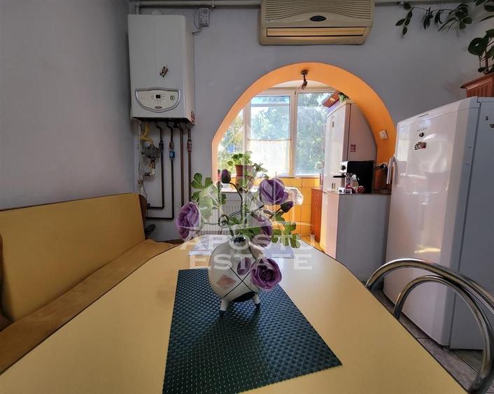 Apartament cu 3 camere decomandat, mobilat în Aradului