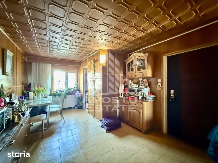 Apartament cu 3 camere decomandat în Lunei