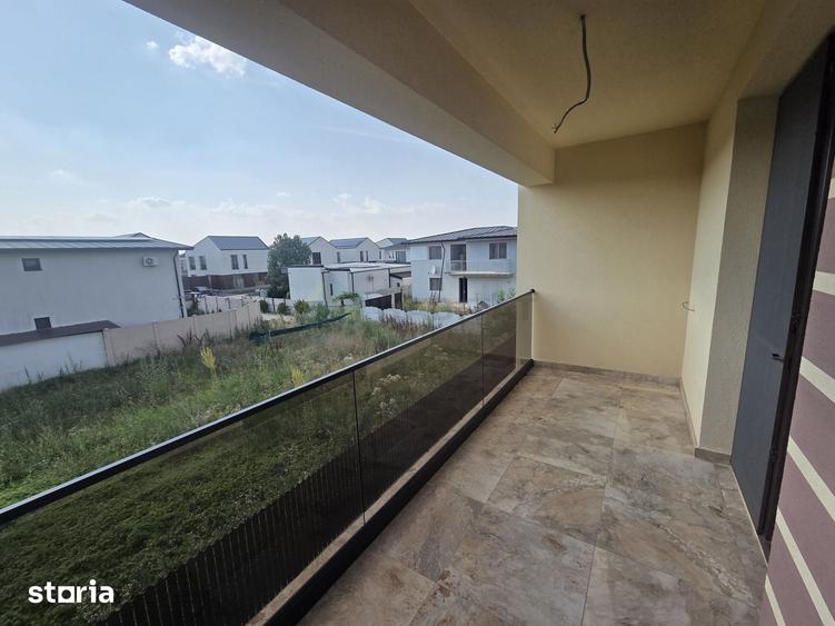 Casă cu 5 camere cu Teren 555 Mp în Tineretului