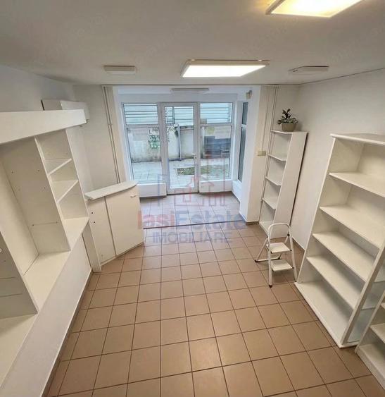 Spațiu comercial, de 52 mp, în Filiași