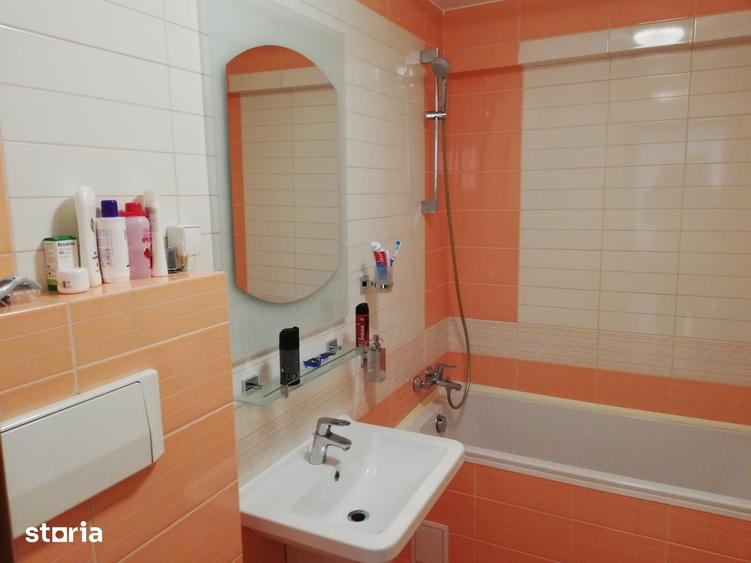Apartament cu 3 camere în Decebal