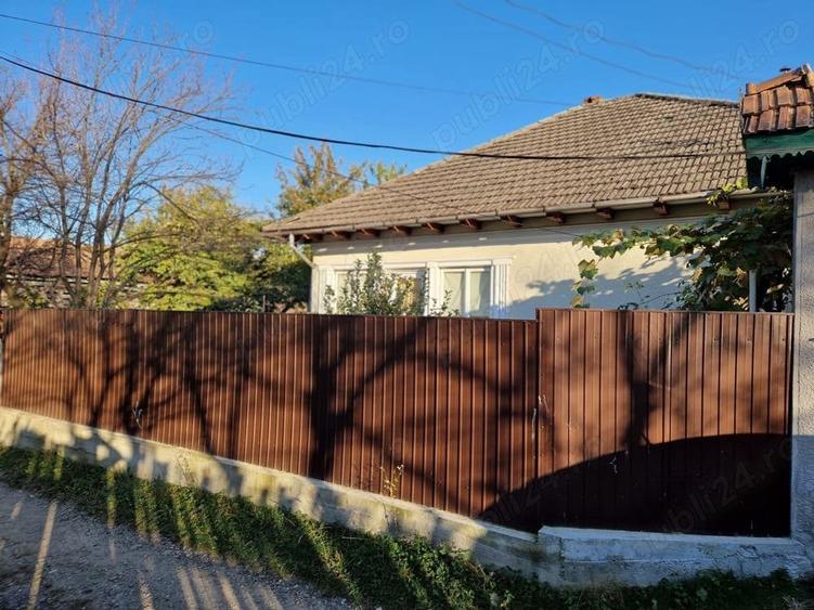 Casă în Coman