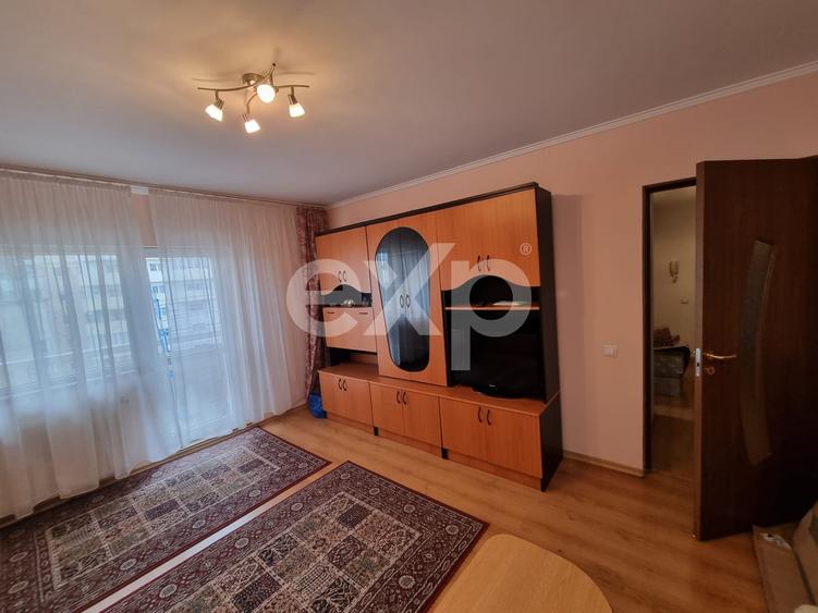 Apartament cu 3 camere decomandat, mobilat în Mărăști