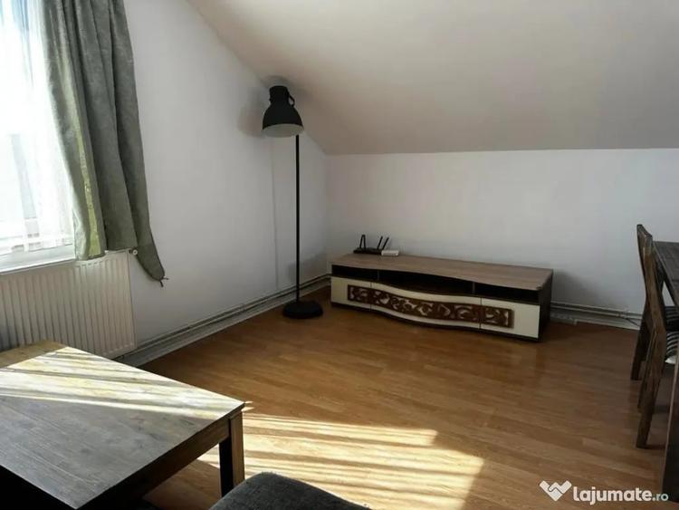 Apartament cu 3 camere semidecomandat în Bulgaria