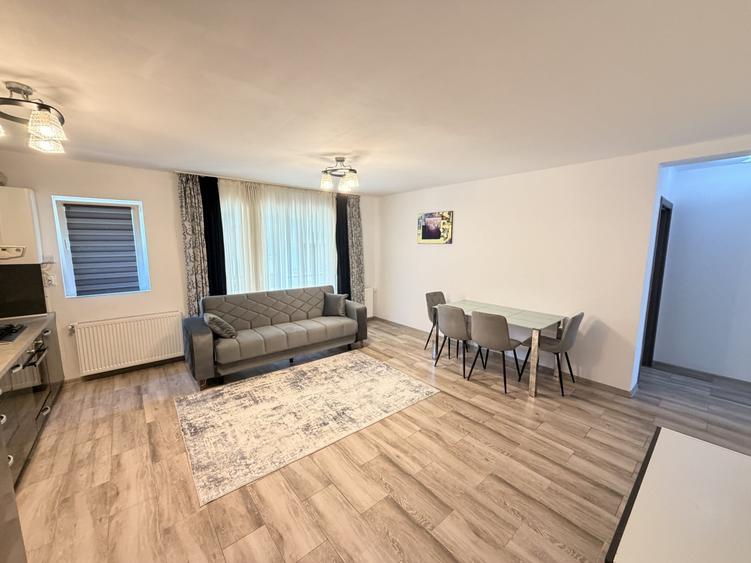 Apartament cu 3 camere semidecomandat, mobilat în Florești