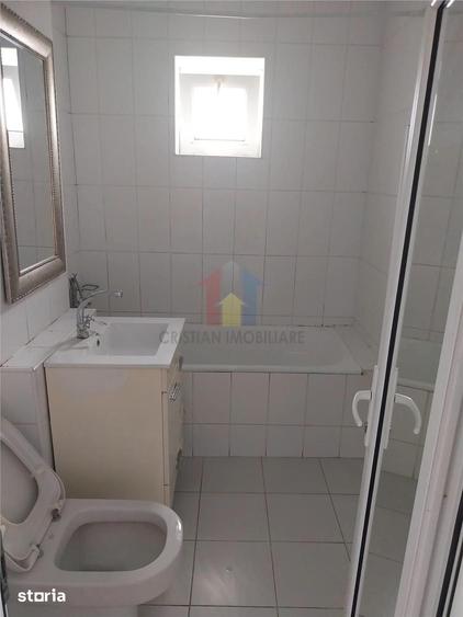 Apartament cu 3 camere în Tineretului