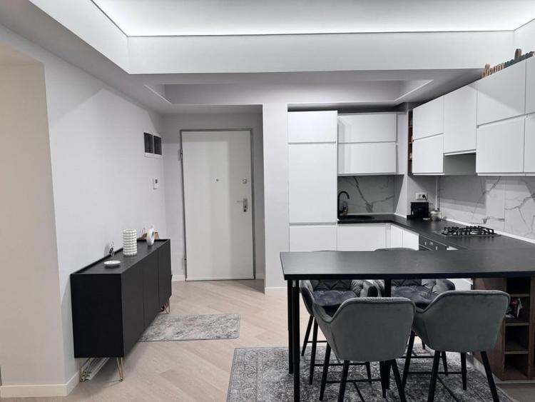 Apartament cu 2 camere semidecomandat, mobilat în Pipera — fotografia 3