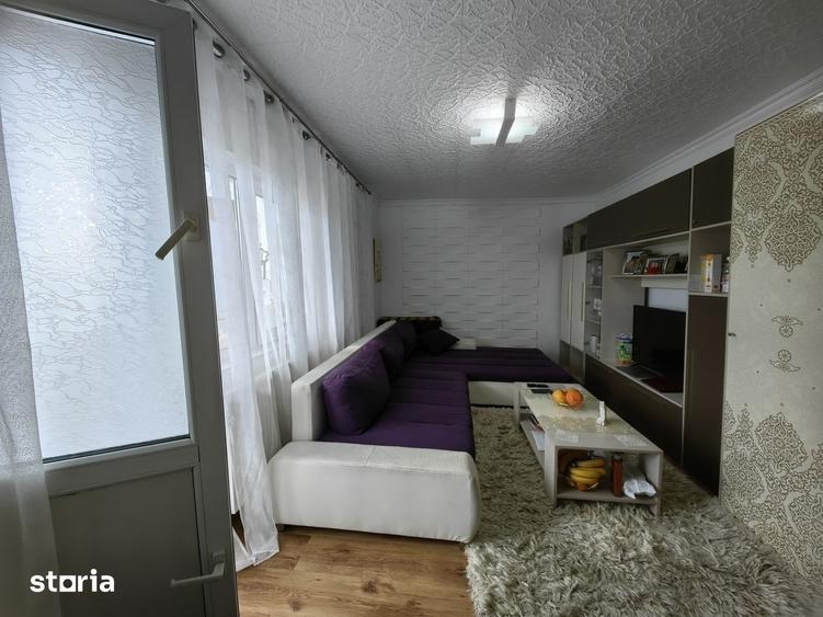 Apartament cu 4 camere decomandat, mobilat în Central