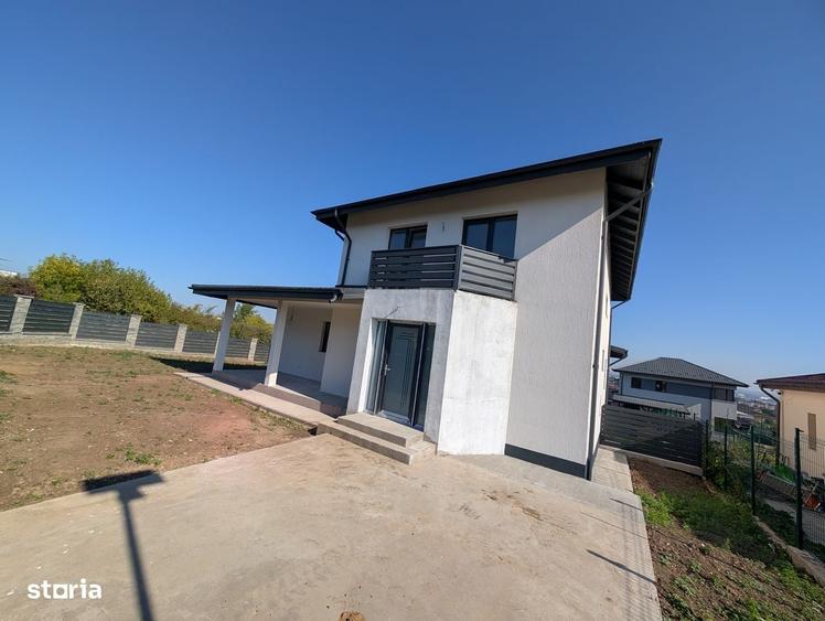 Casă cu 4 camere cu Teren 350 Mp în Miroslava