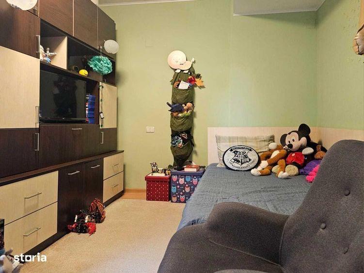 Apartament cu 3 camere decomandat, mobilat în Tractorul