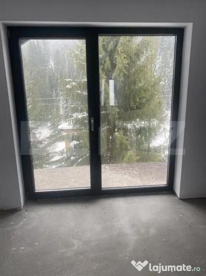 Casă cu 4 camere cu Teren 1096 Mp în Central