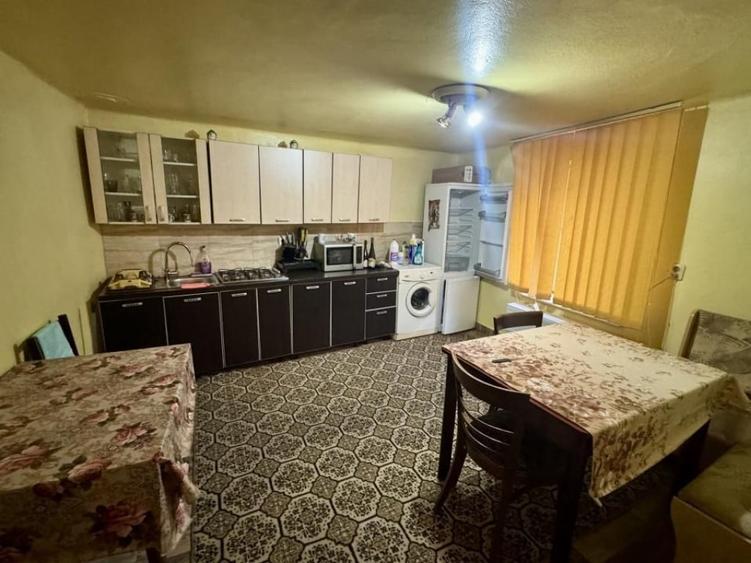 Casă cu 2 camere cu Teren 850 Mp în Uroi