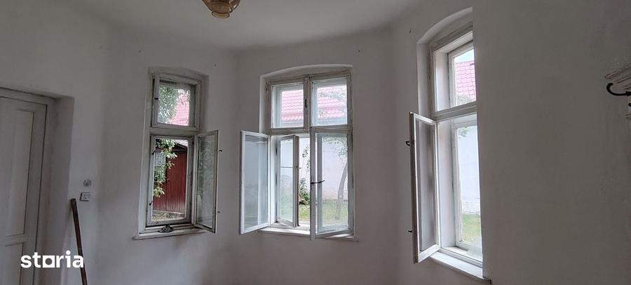 Apartament cu 4 camere în Central