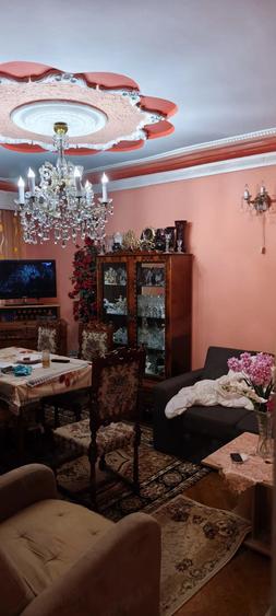 Apartament cu 4 camere decomandat în Vasile Aaron