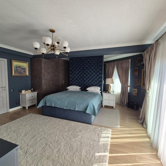 Casă cu 6 camere cu Teren 565 Mp în Central