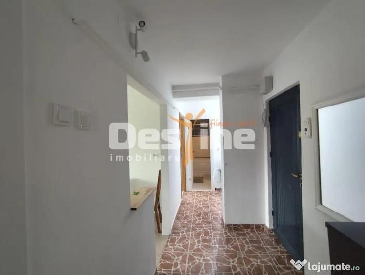 Apartament cu 2 camere decomandat în Poiana