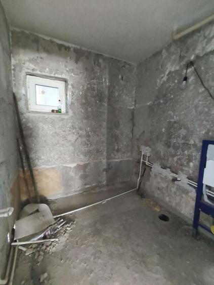 Apartament cu 3 camere decomandat în Anda