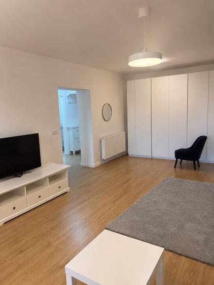 Apartament cu 2 camere semidecomandat în Pipera