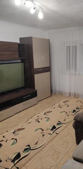 Apartament cu 3 camere decomandat în Decebal