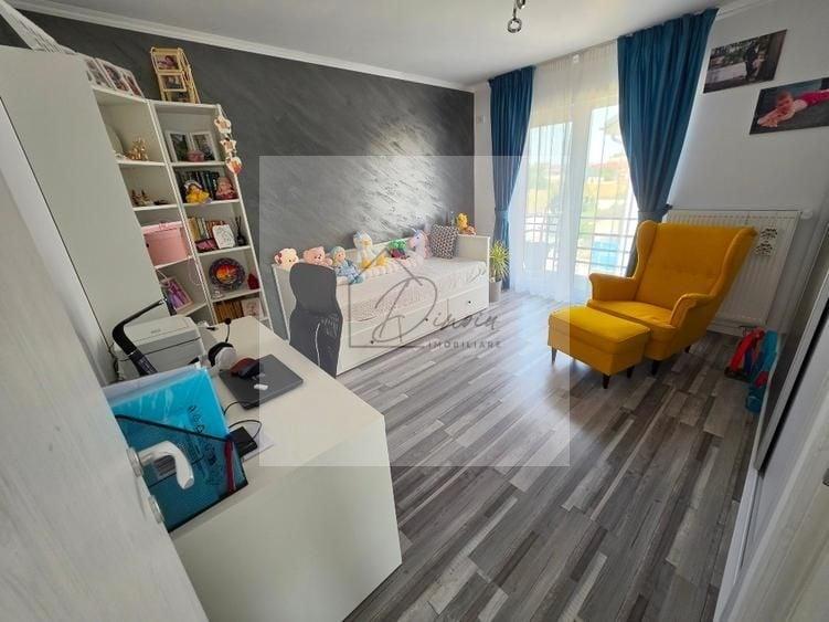 Casă individuală cu 4 camere cu Canalizare în Berceni