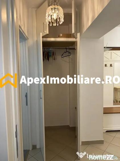 Apartament cu 2 camere decomandat în Universitate