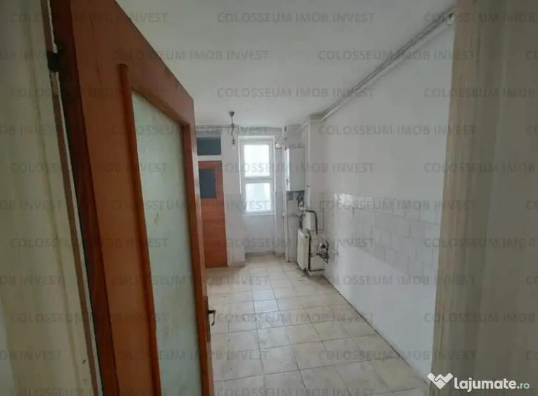 Apartament cu 3 camere decomandat în Centrul Civic
