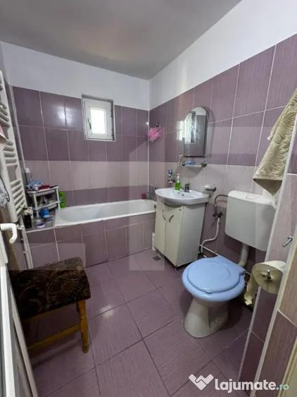 Apartament cu 3 camere decomandat, mobilat în Central