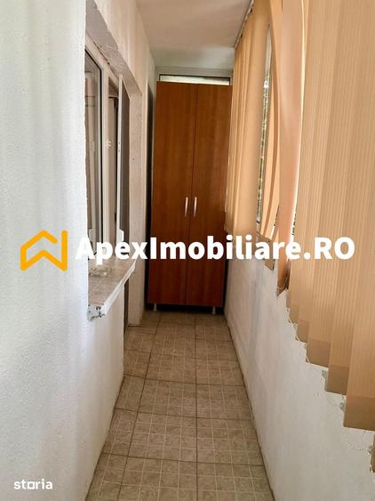 Apartament cu 3 camere decomandat în Vitan
