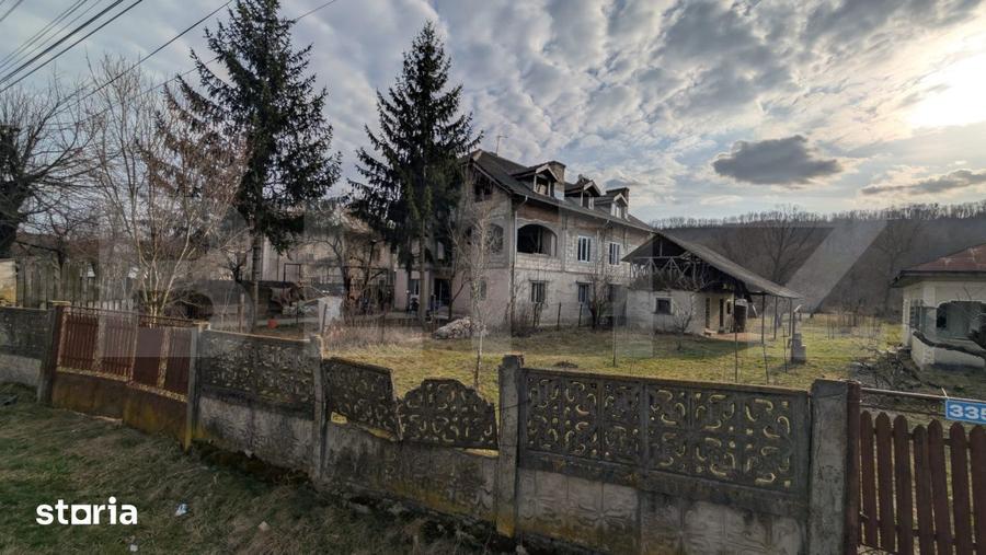 Proprietate deosebita cu teren generos refugiu de liniste in Magur - 19