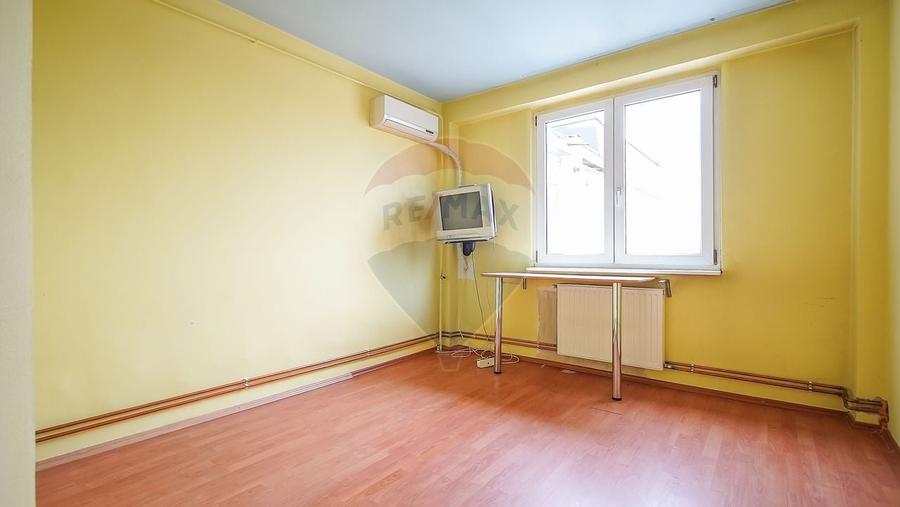 Apartament cu 3 camere circular în Astra