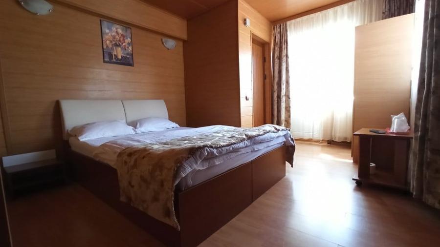 De vanzare Vila spa?ioasa, ideala pentru locuit sau investi?ie - 1