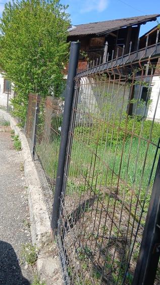 Casă cu 4 camere cu Teren 200 Mp în Central