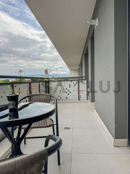 Apartament cu 2 camere semidecomandat, mobilat în Iris