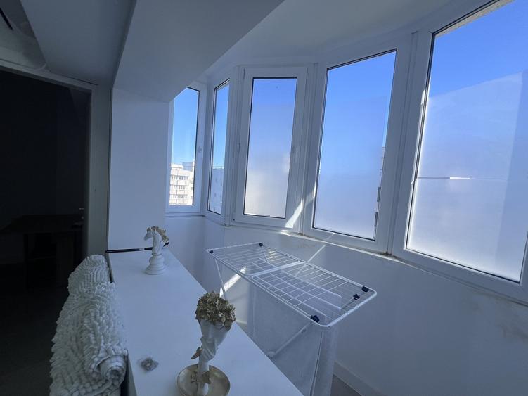 Apartament cu 2 camere semidecomandat, mobilat în Vitan Mall