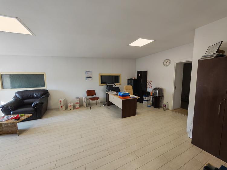 Spațiu industrial, de 1,377 mp, în Zona Industrială