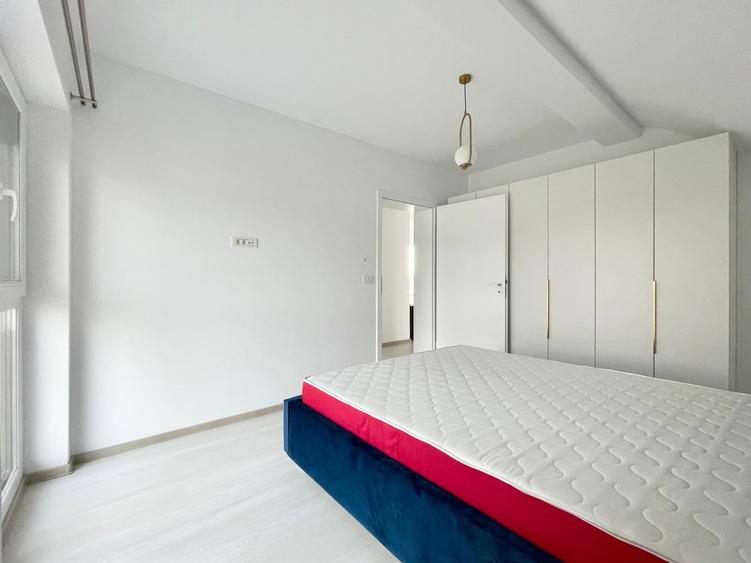 Apartament cu 3 camere decomandat, mobilat în Moșnița Veche