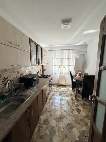 Apartament cu 3 camere decomandat în Ultracentral