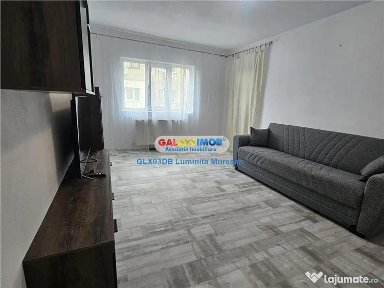 Apartament cu 3 camere decomandat în Micro 12
