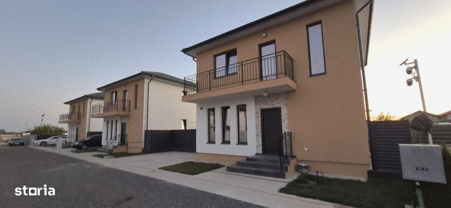 Casă cu 4 camere în Clinceni