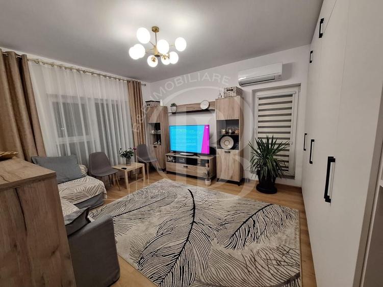 Apartament cu 3 camere decomandat, mobilat în Ozana