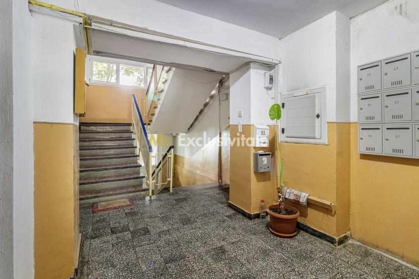 Apartament cu 3 camere decomandat în Drumul Taberei