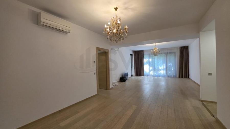 Apartament cu 3 camere semidecomandat în Grădina Icoanei