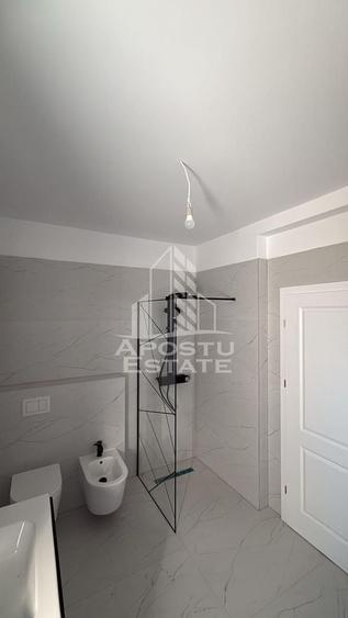 Duplex cu 4 camere cu Canalizare în Remetea Mare