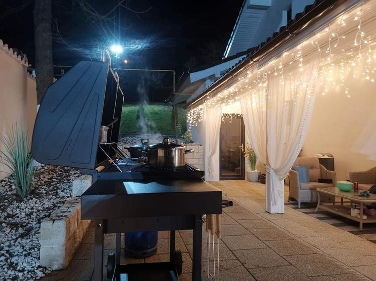 Casă cu 4 camere în Central