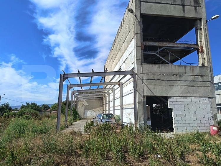 Spațiu industrial, de 1,137 mp, în Est