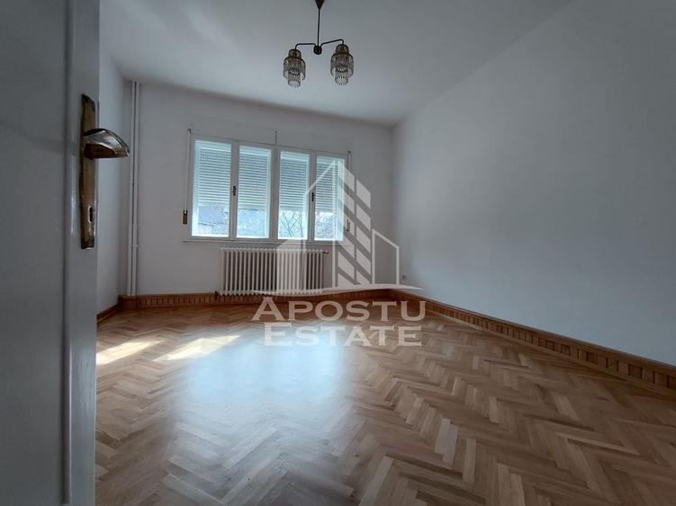 Apartament cu 5 camere circular, mobilat în Ultracentral