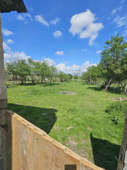 Casă cu 2 camere cu Teren 1427 Mp în Rogoz