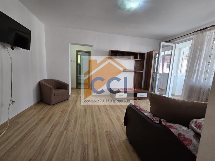 Apartament cu 2 camere semidecomandat în Central